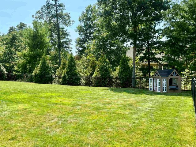 155 Shore Drive, Nashua, NH 03062