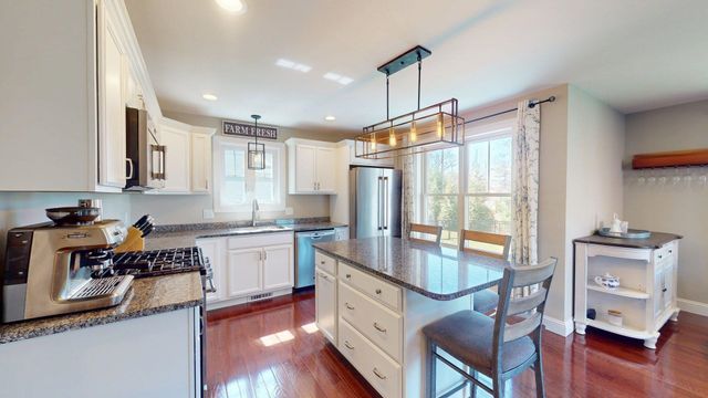 155 Shore Drive, Nashua, NH 03062