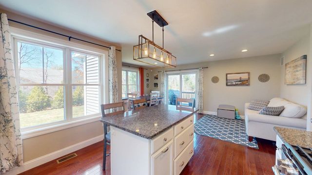 155 Shore Drive, Nashua, NH 03062