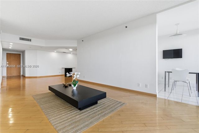 3598 Yacht Club Dr 1101, Aventura, FL 33180