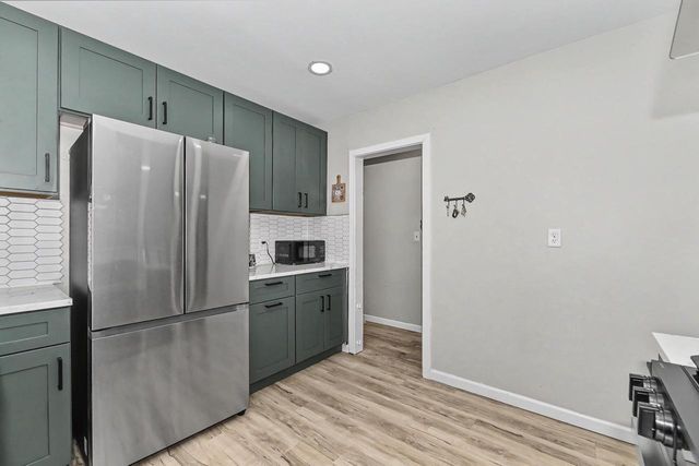 3020 W Edgerton AVENUE, Greenfield, WI 53221