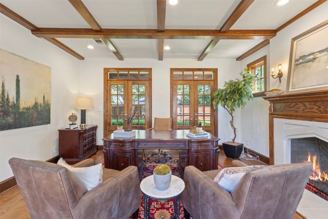 811 Lake Creek Drive, Mckinney, TX 75072