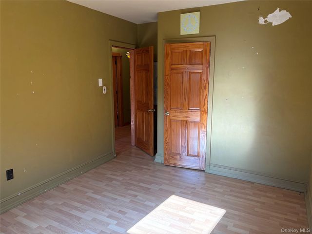 11 New York Avenue, Massapequa, NY 11758
