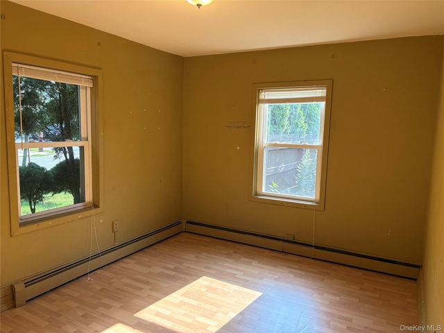 11 New York Avenue, Massapequa, NY 11758