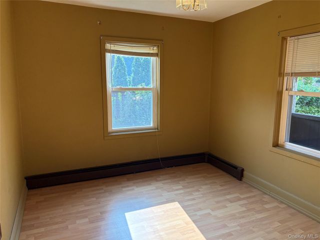 11 New York Avenue, Massapequa, NY 11758
