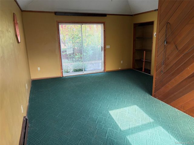 11 New York Avenue, Massapequa, NY 11758