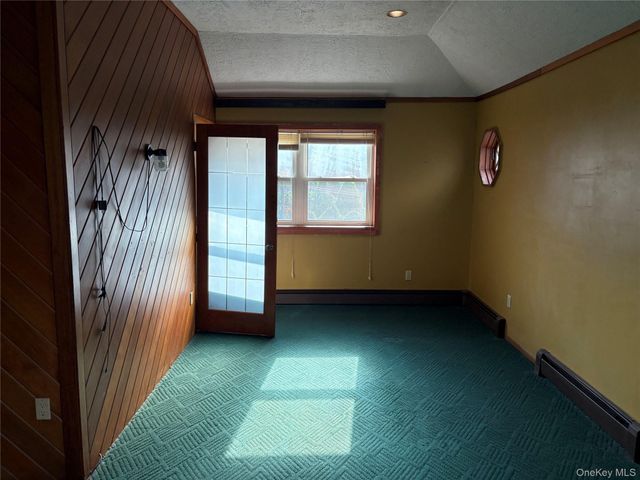 11 New York Avenue, Massapequa, NY 11758
