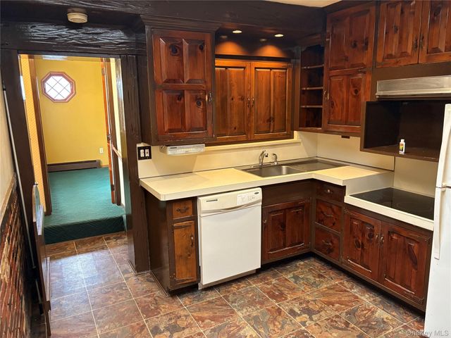11 New York Avenue, Massapequa, NY 11758