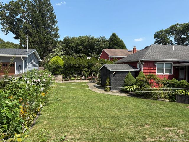 11 New York Avenue, Massapequa, NY 11758