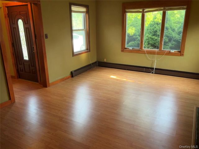 11 New York Avenue, Massapequa, NY 11758