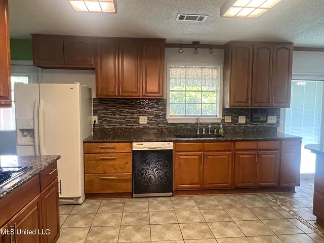 2285 Harkness Court, Biloxi, MS 39532