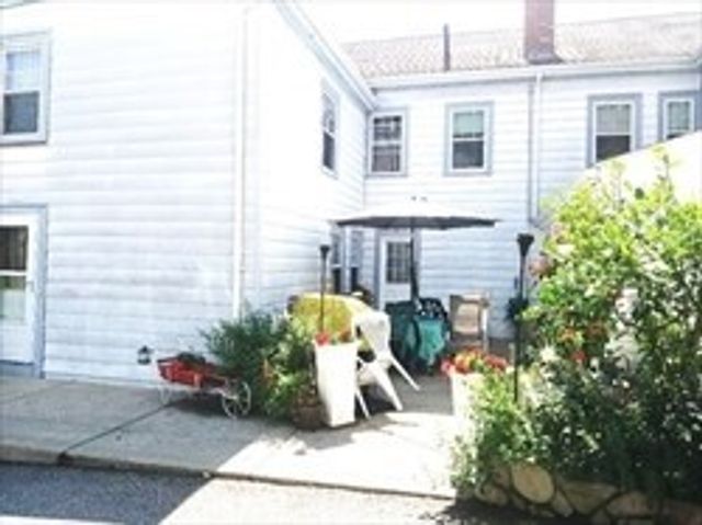 79 Woburn St 1, Reading, MA 01868