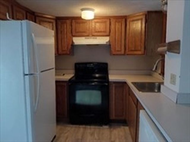79 Woburn St 1, Reading, MA 01868