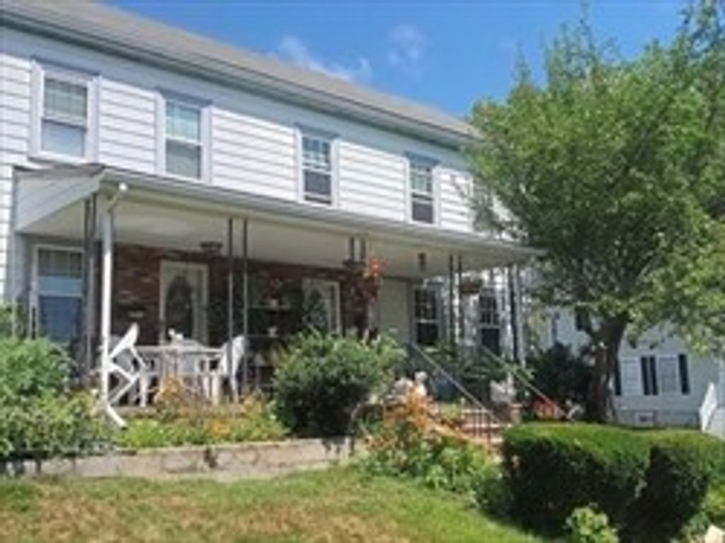 79 Woburn St 1, Reading, MA 01868