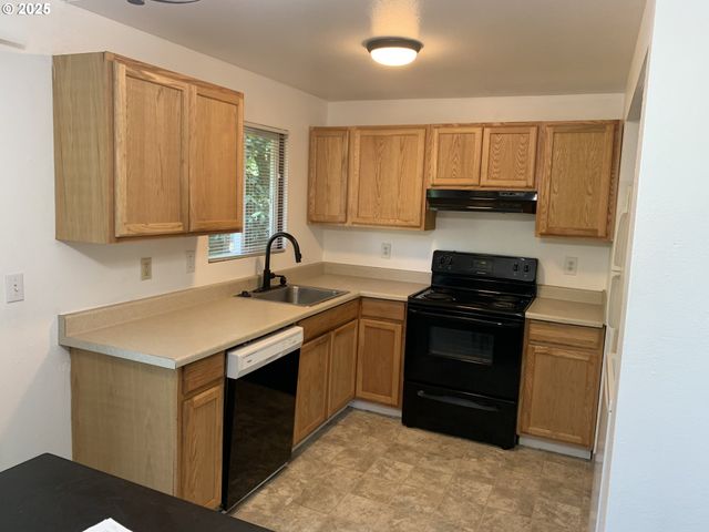 19778 Sw 68TH Ave, Tualatin, OR 97062