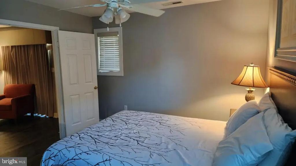 Image 11 of property listing at 105 120TH ST #221C, Ocean City, MD 21842