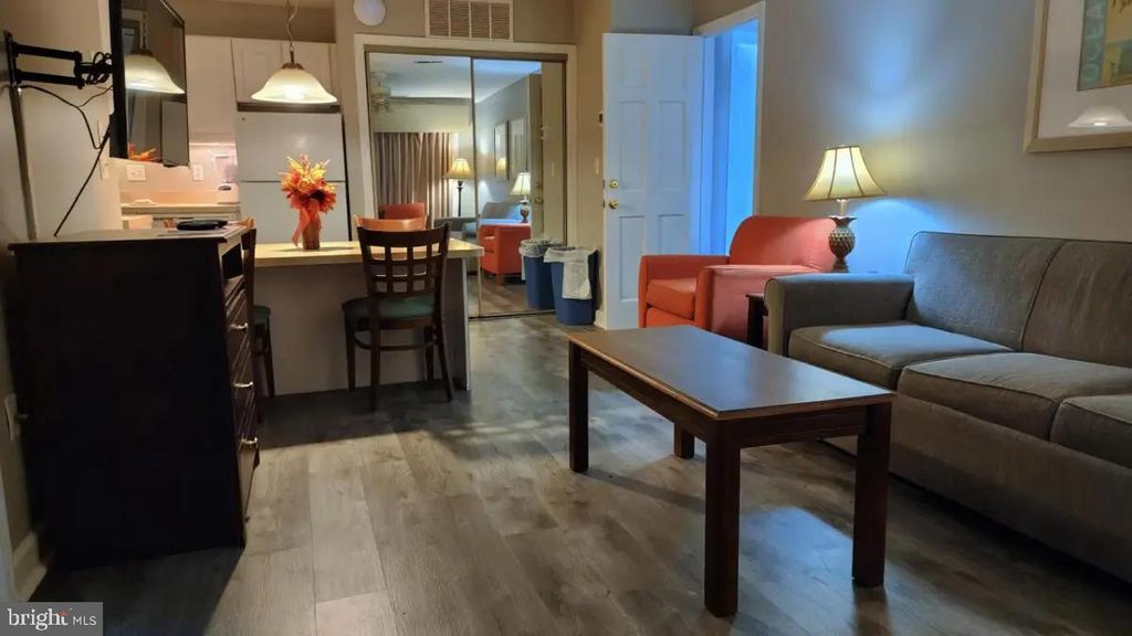 Image 18 of property listing at 105 120TH ST #221C, Ocean City, MD 21842