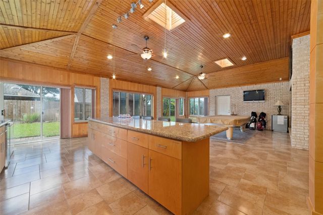 2217 W Reata Drive, Deer Park, TX 77536