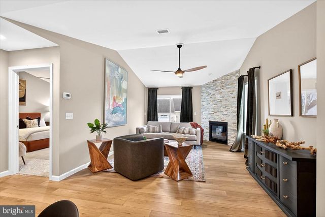 122 HILLARD FIELD, Lancaster, PA 17603