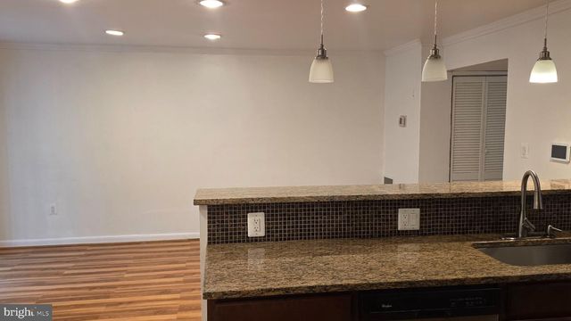 7621 SWAN, Hyattsville, MD 20785