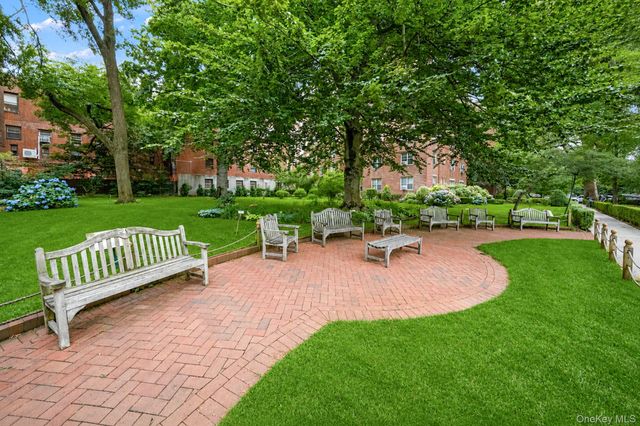 77-14 113th Street 6R, Forest Hills, NY 11375