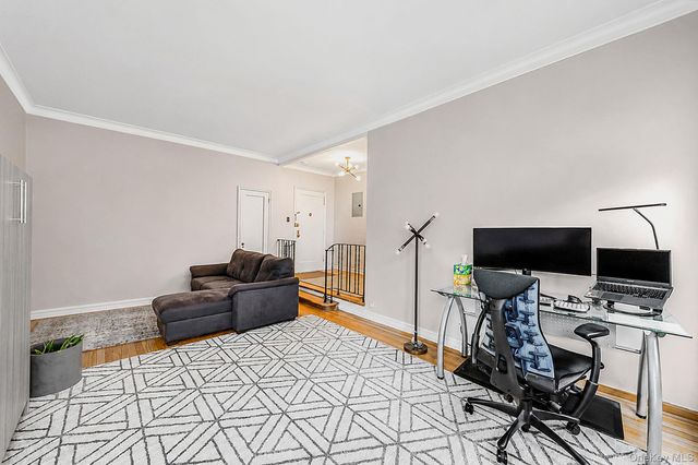 77-14 113th Street 6R, Forest Hills, NY 11375