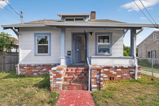7412 Weld St, Oakland, CA 94621