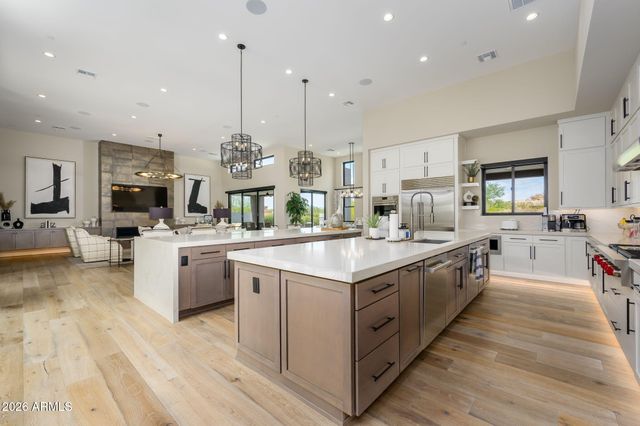 8350 E OLD PAINT Trail, Scottsdale, AZ 85266