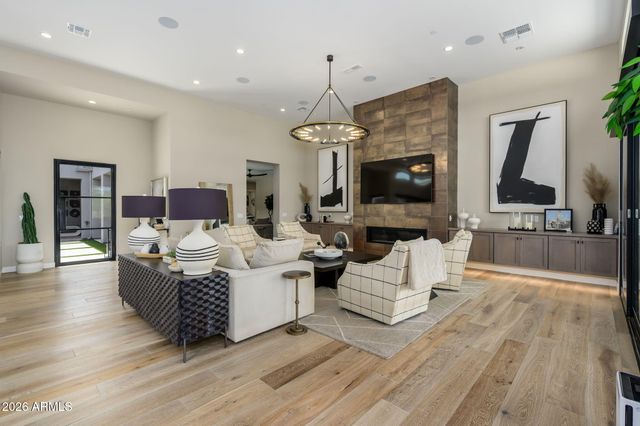 8350 E OLD PAINT Trail, Scottsdale, AZ 85266
