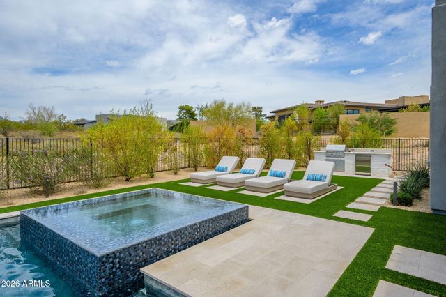 8350 E OLD PAINT Trail, Scottsdale, AZ 85266