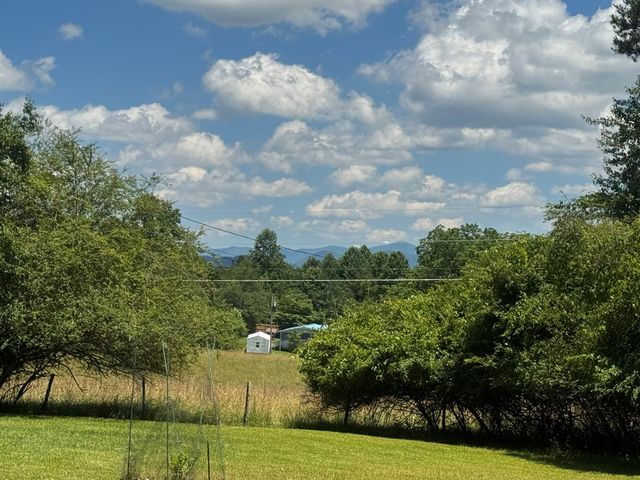 28 Honaker Road, Blairsville, GA 30512