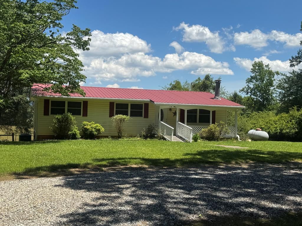 28 Honaker Road, Blairsville, GA 30512