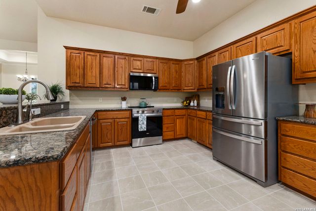 128 Comal Oak, Bulverde, TX 78163