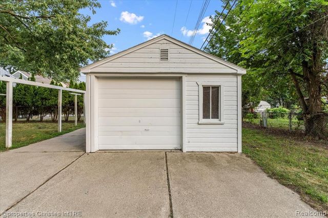 15867 Leona Drive, Redford, MI 48239