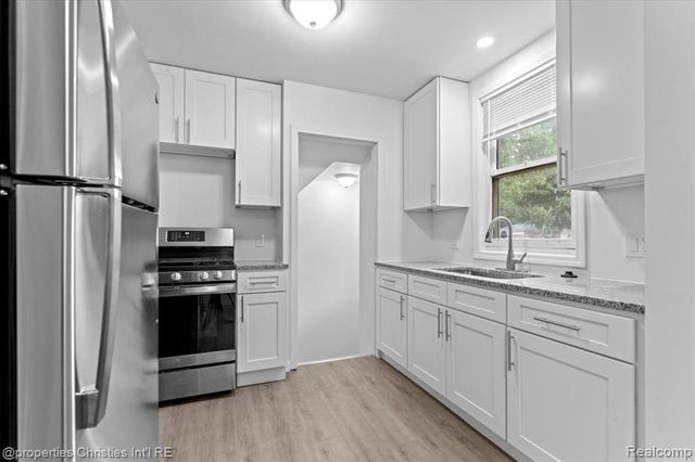 15867 Leona Drive, Redford, MI 48239