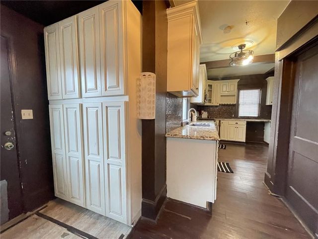 2803 Harrison Street, Kansas City, MO 64109