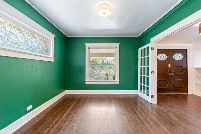 2803 Harrison Street, Kansas City, MO 64109