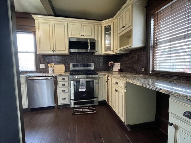 2803 Harrison Street, Kansas City, MO 64109