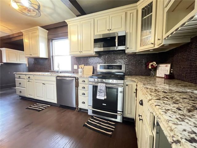 2803 Harrison Street, Kansas City, MO 64109