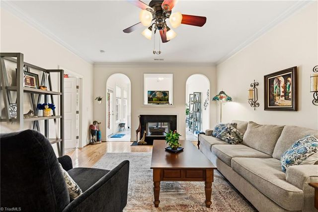 5252 Esher Drive, Walkertown, NC 27051