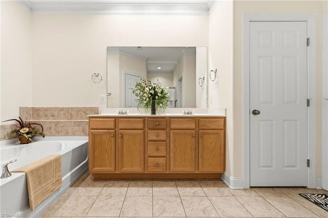 5252 Esher Drive, Walkertown, NC 27051