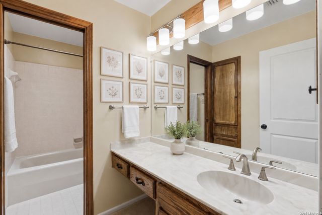 28417 ROYAL ASCOT DR, Fair Oaks Ranch, TX 78015
