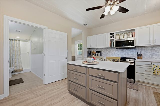 100 Buchanan Street, Whitesboro, TX 76273