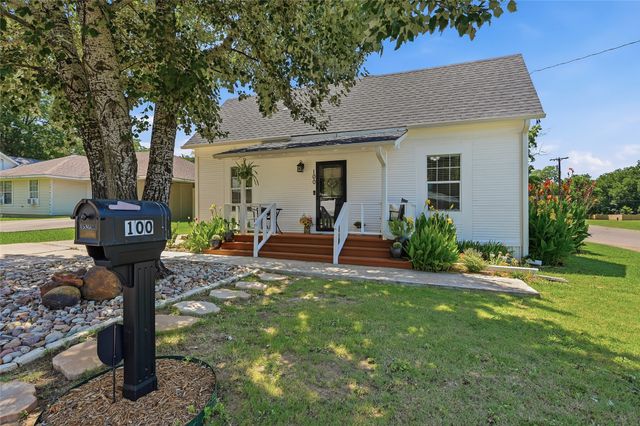 100 Buchanan Street, Whitesboro, TX 76273