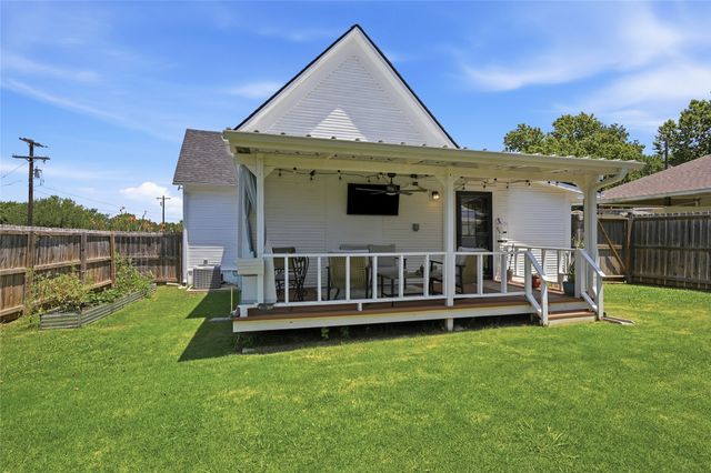 100 Buchanan Street, Whitesboro, TX 76273