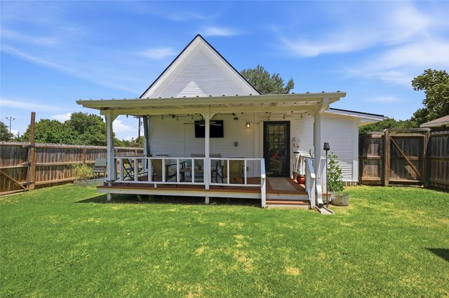 100 Buchanan Street, Whitesboro, TX 76273