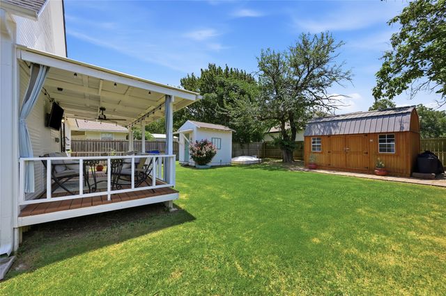 100 Buchanan Street, Whitesboro, TX 76273