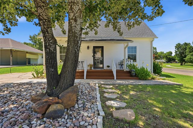 100 Buchanan Street, Whitesboro, TX 76273