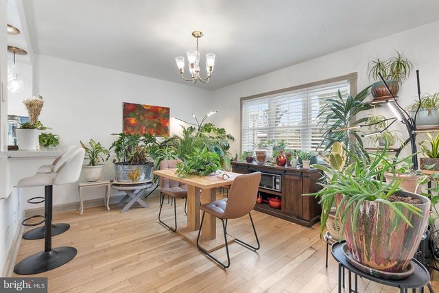 8 GEORGETOWN RD, Penns Grove, NJ 08069