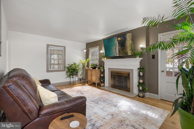 8 GEORGETOWN RD, Penns Grove, NJ 08069